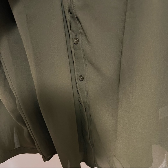 Urban Coco sheer blouse women’s size medium - Picture 8 of 15